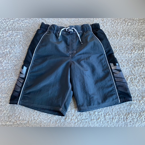 Nike: Athletic Shorts - Picture 2 of 13